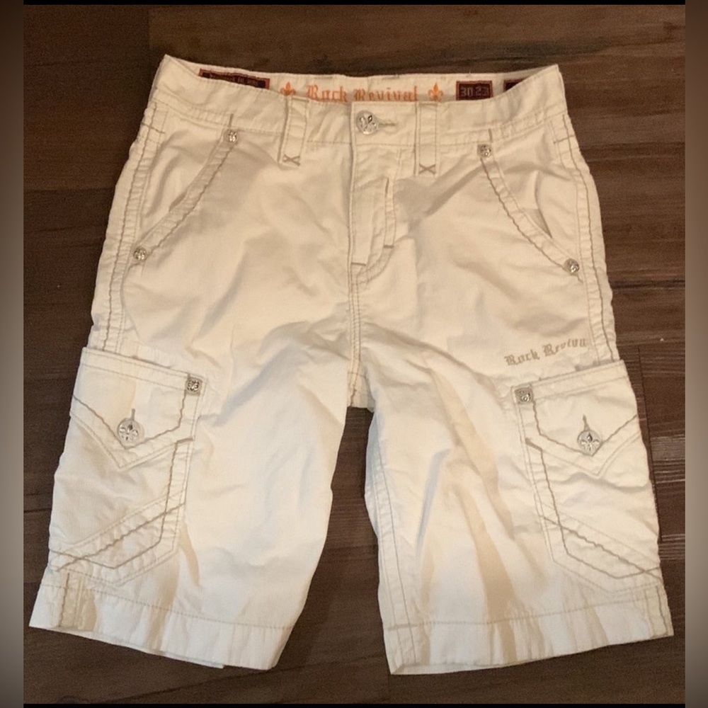 Mens NWOT Rock Revival Cargo Short. Price is firm! No offers please-Thank you!